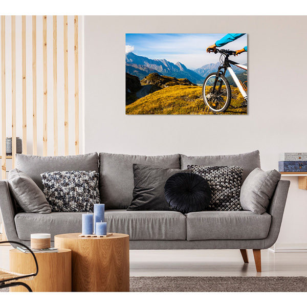 obraz na płótnie przód roweru na tle alpejskich gór wizualizacja